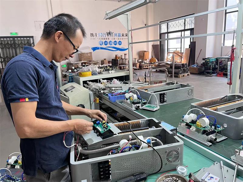 電磁加熱器硬件不外乎選用的品牌以及型號的價格差異.jpg