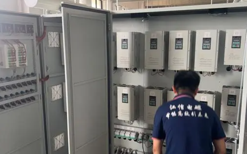 江信電子公司,專注電磁加熱器,電磁鍋爐,電磁采暖爐,電磁感應(yīng)熱風(fēng)爐.png
